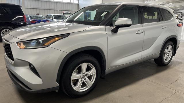 used 2021 Toyota Highlander car, priced at $29,893