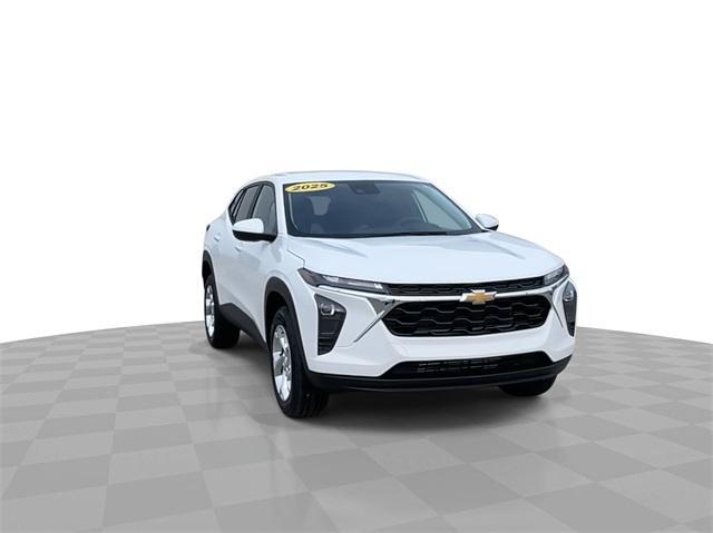 new 2025 Chevrolet Trax car, priced at $23,135