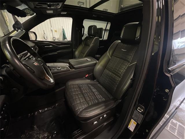 used 2022 Cadillac Escalade ESV car, priced at $69,995