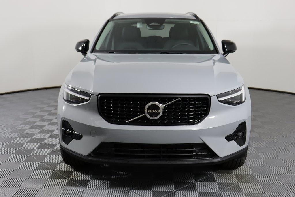 new 2024 Volvo XC40 car, priced at $50,410