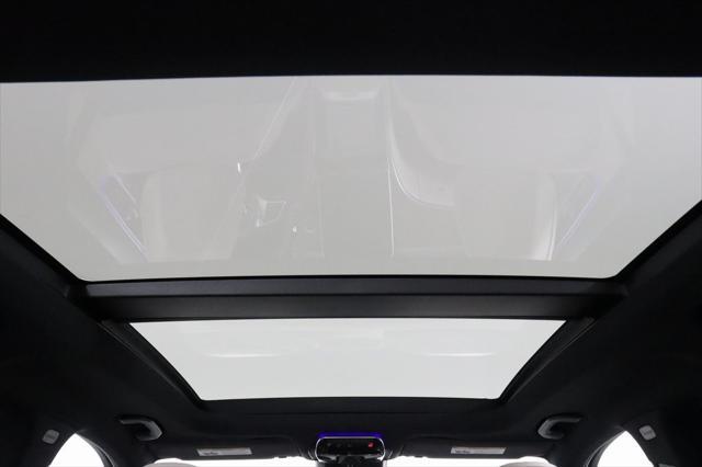new 2025 Mercedes-Benz GLC 300 car, priced at $59,050