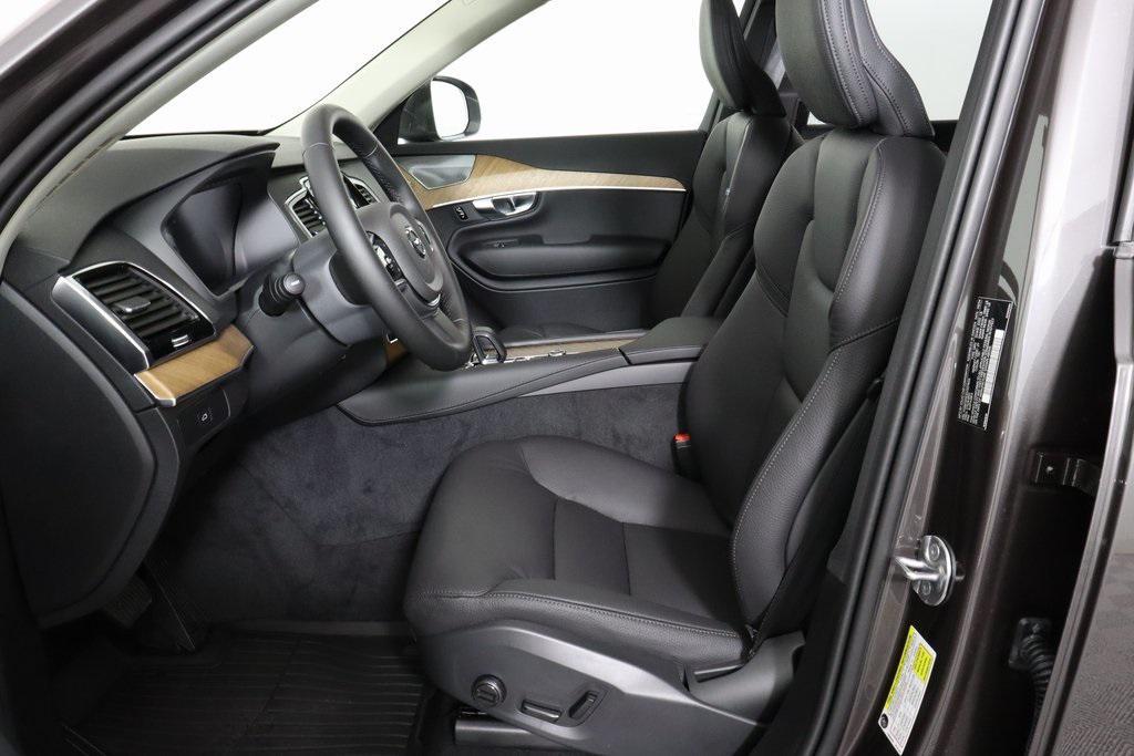 new 2025 Volvo XC90 car, priced at $57,443