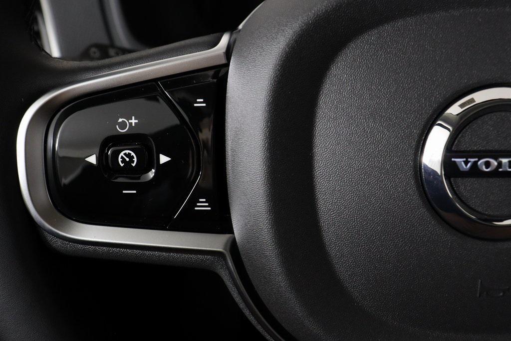 new 2025 Volvo XC90 car, priced at $57,443