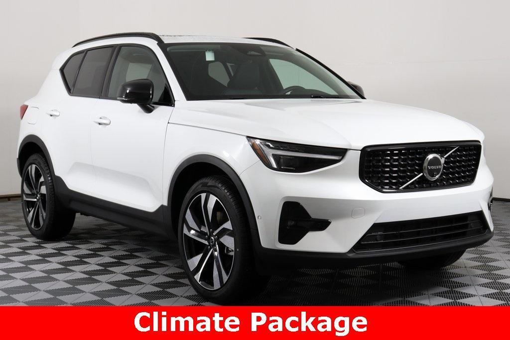 new 2024 Volvo XC40 car, priced at $48,600