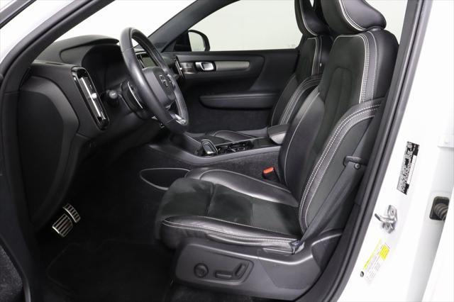 used 2019 Volvo XC40 car, priced at $22,576