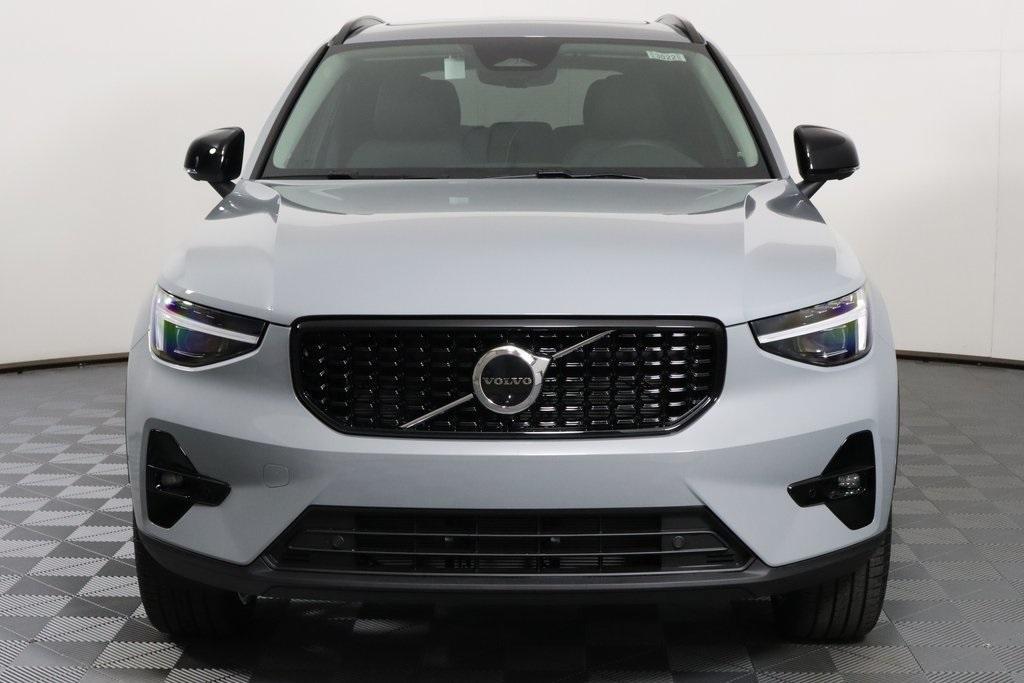 new 2024 Volvo XC40 car, priced at $50,955