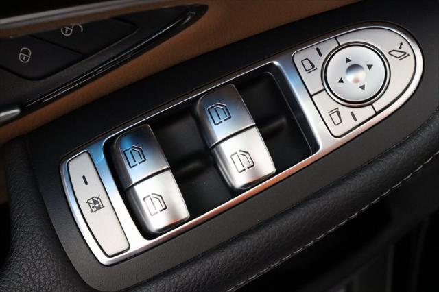 used 2019 Mercedes-Benz GLC 300 car, priced at $23,152