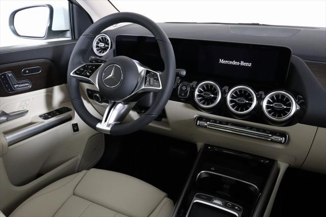 new 2025 Mercedes-Benz GLA 250 car, priced at $51,655