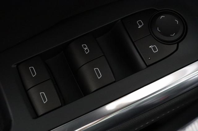 new 2025 Chevrolet Traverse car, priced at $48,995