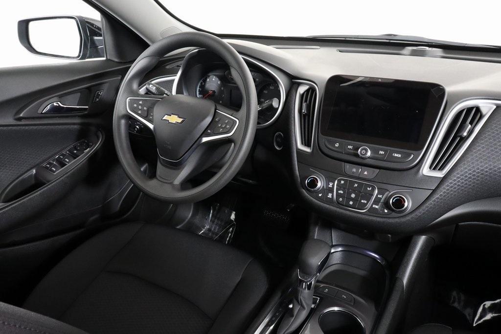 new 2024 Chevrolet Malibu car, priced at $27,570