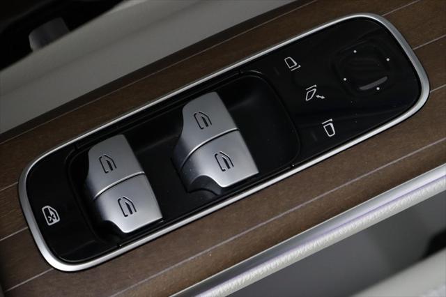 used 2022 Mercedes-Benz EQS 580 car, priced at $59,320