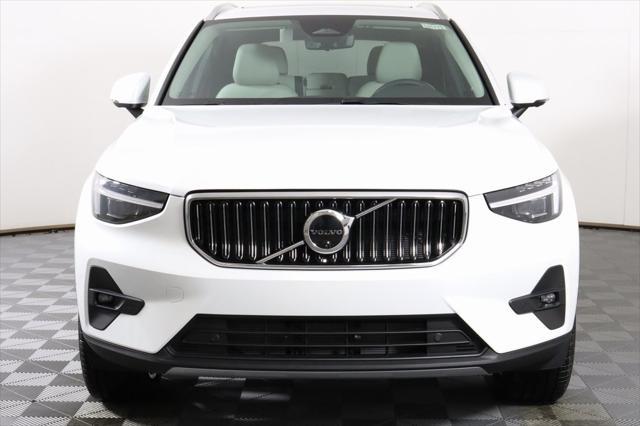 new 2025 Volvo XC40 car, priced at $51,045