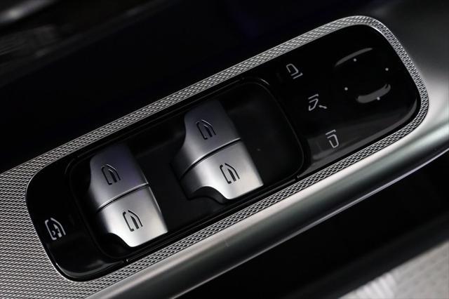 new 2025 Mercedes-Benz GLC 300 car, priced at $58,815