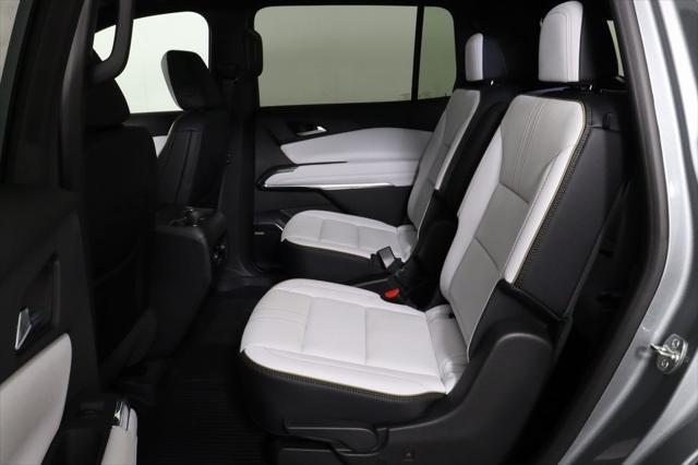 new 2025 Chevrolet Traverse car, priced at $59,570