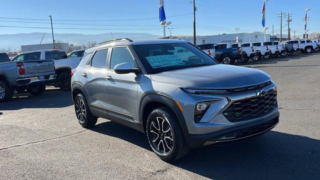 new 2025 Chevrolet TrailBlazer car, priced at $33,925