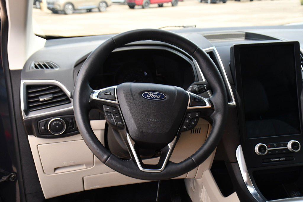 used 2024 Ford Edge car, priced at $28,749