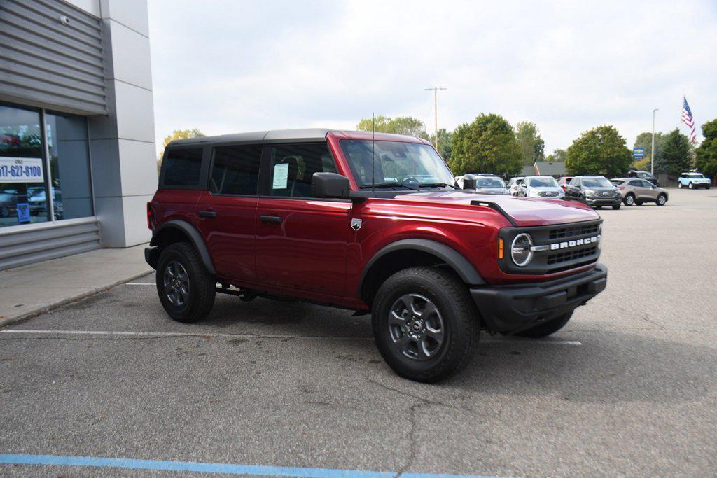 new 2025 Ford Bronco car, priced at $44,160