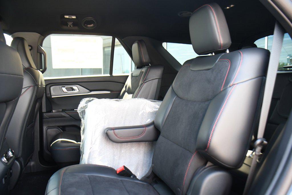 new 2025 Ford Explorer car, priced at $58,030