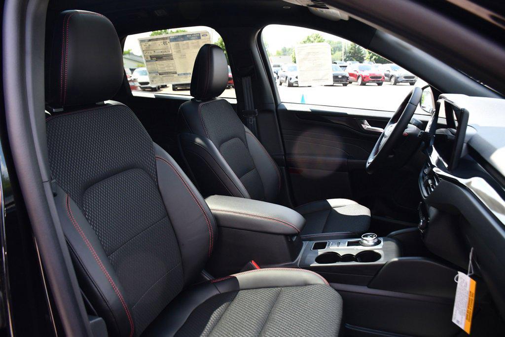 used 2025 Ford Escape car, priced at $32,095