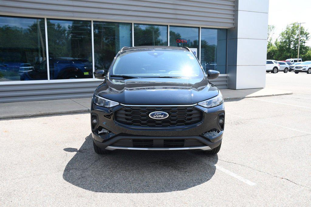used 2025 Ford Escape car, priced at $32,095