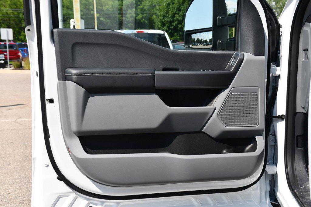 new 2025 Ford F-350 car, priced at $50,476
