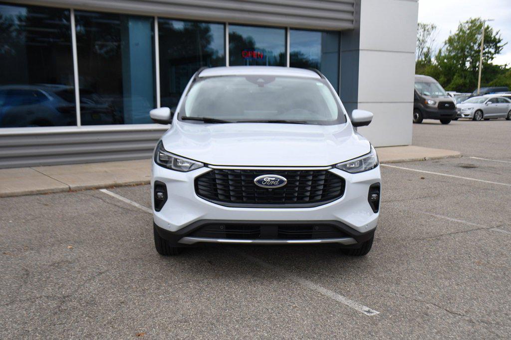 new 2025 Ford Escape PHEV car, priced at $35,407