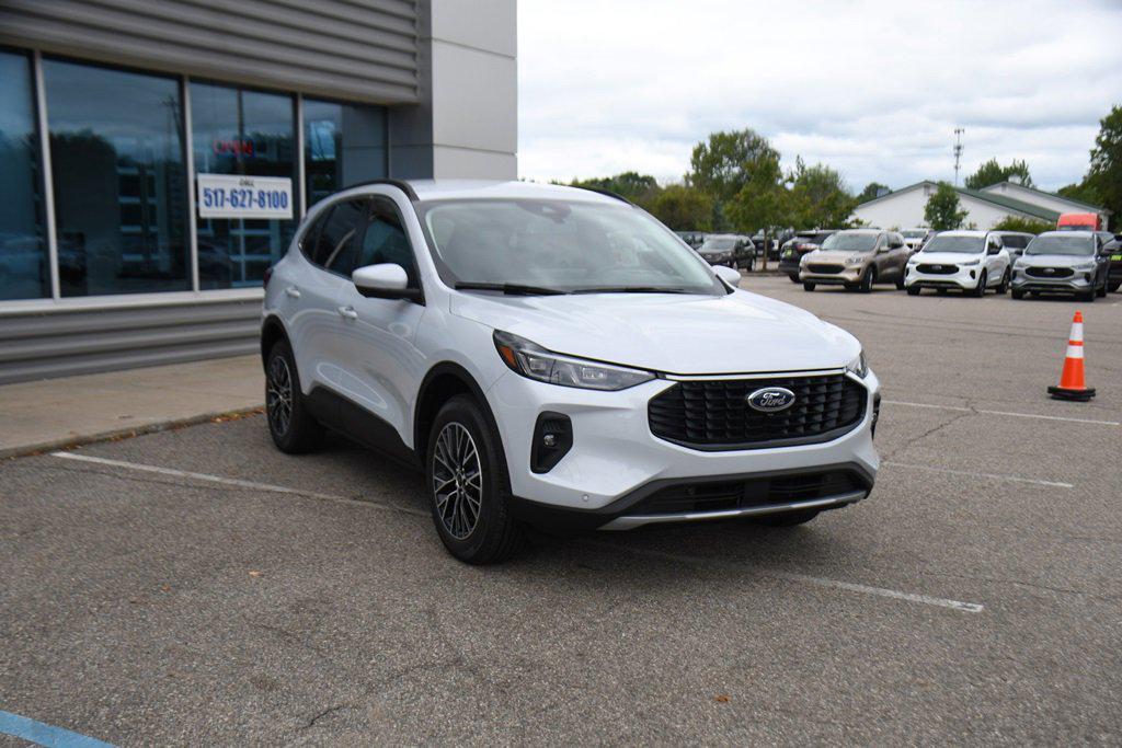 new 2025 Ford Escape PHEV car, priced at $35,407