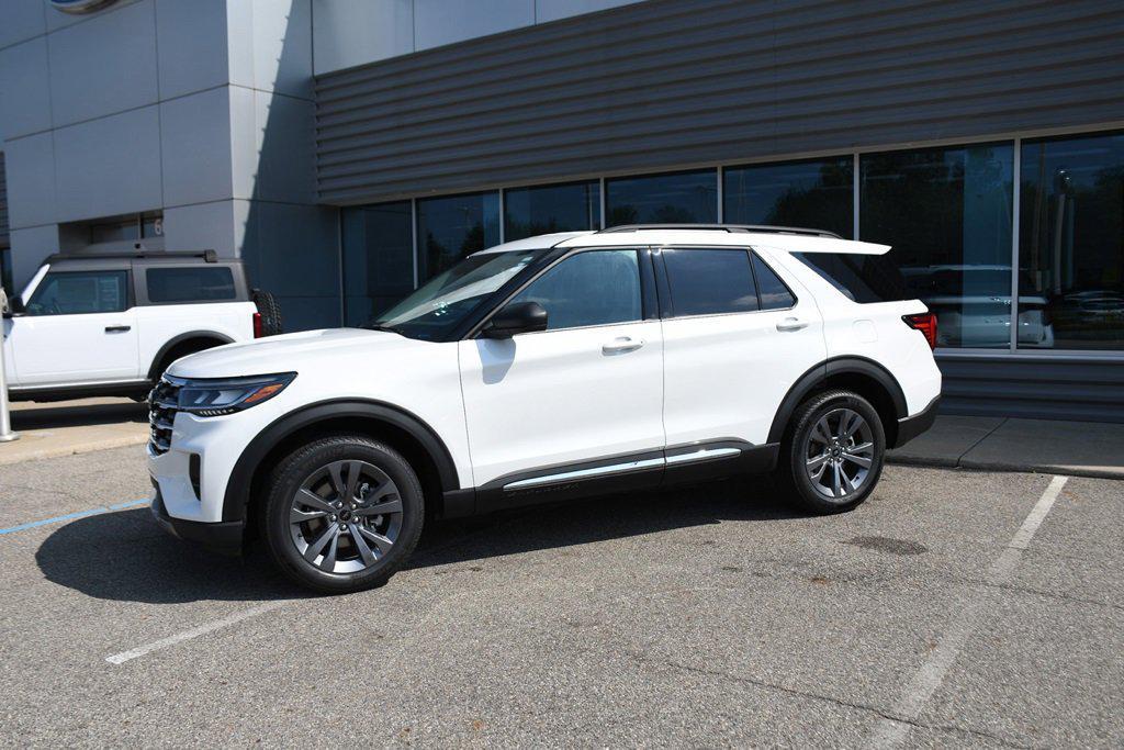 new 2025 Ford Explorer car, priced at $44,345
