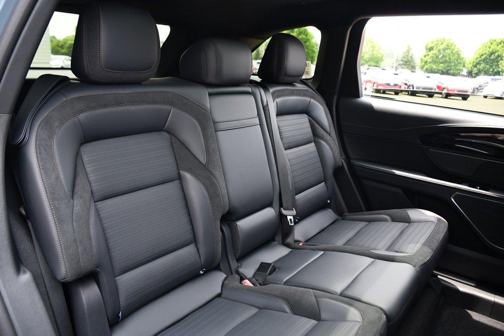 new 2025 Lincoln Nautilus car, priced at $63,673