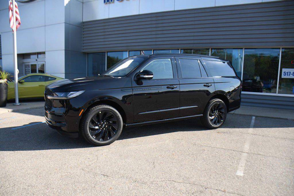 new 2025 Lincoln Navigator car, priced at $97,018