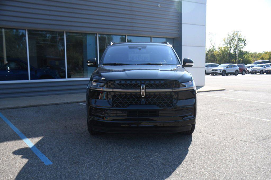 new 2025 Lincoln Navigator car, priced at $97,018