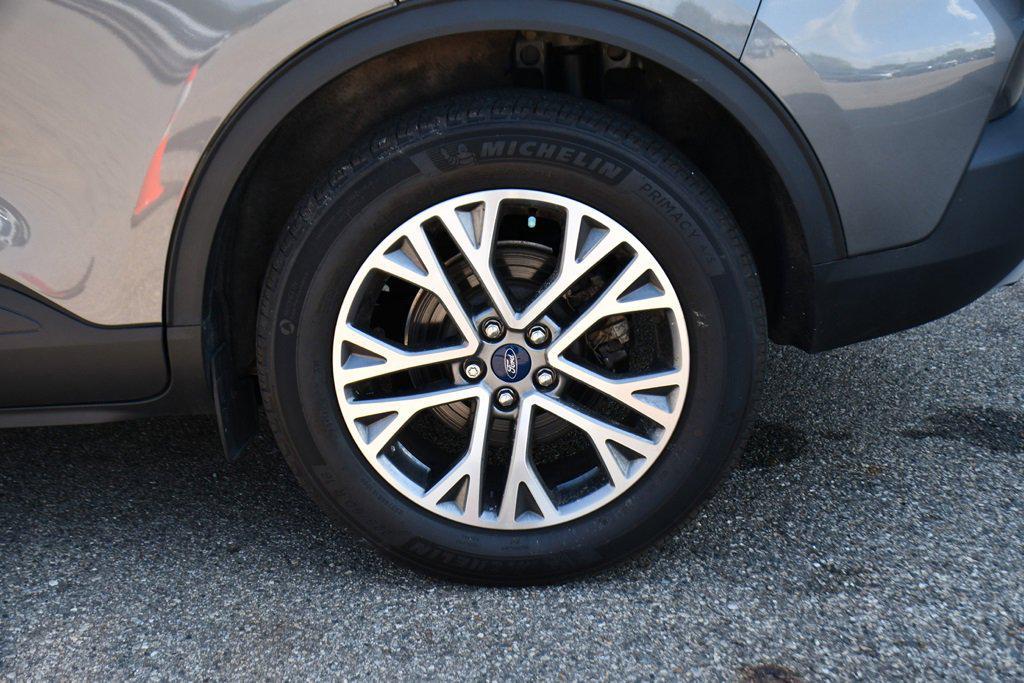 used 2022 Ford Escape car, priced at $22,995