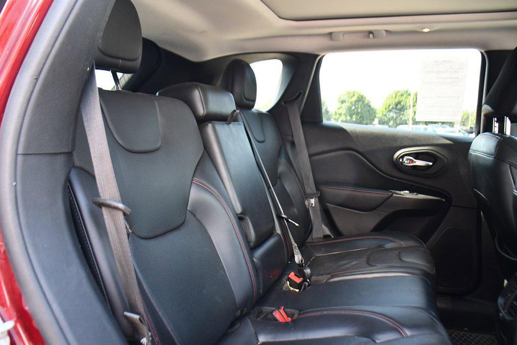 used 2020 Jeep Cherokee car, priced at $19,249