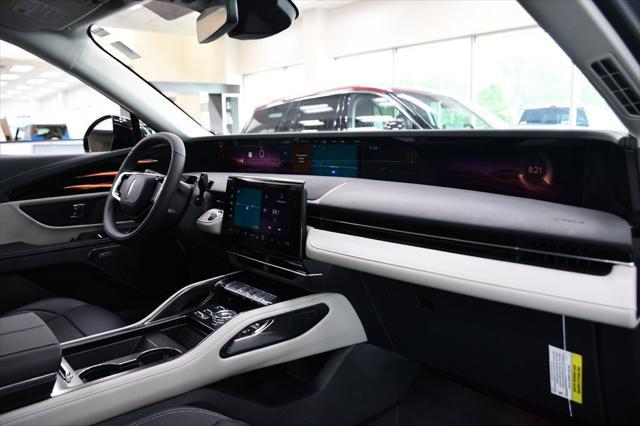 new 2025 Lincoln Nautilus car, priced at $55,445