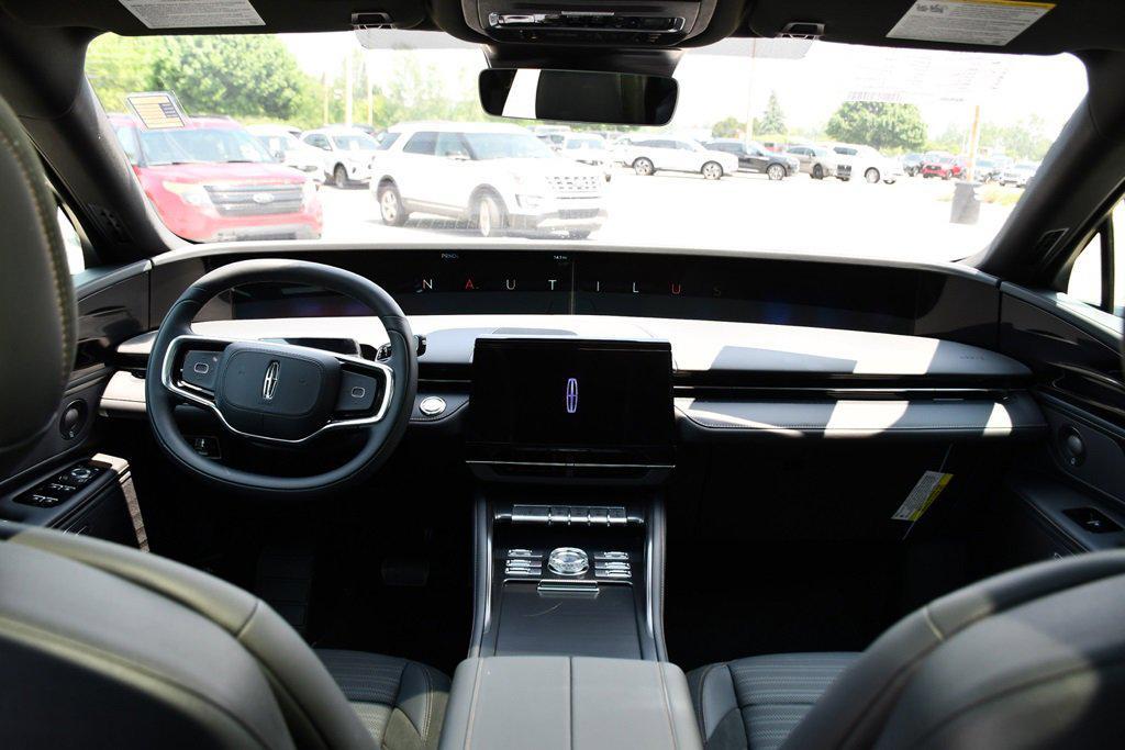 used 2025 Lincoln Nautilus car, priced at $66,145