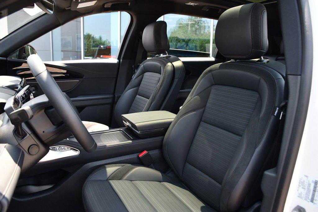 used 2025 Lincoln Nautilus car, priced at $66,145
