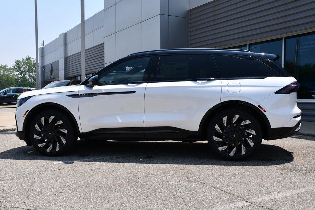 used 2025 Lincoln Nautilus car, priced at $66,145