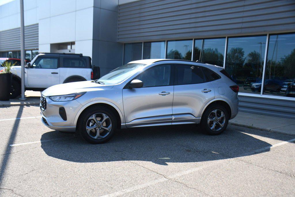 used 2023 Ford Escape car, priced at $26,495