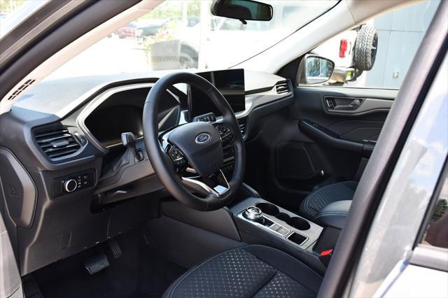 new 2025 Ford Escape car, priced at $32,127