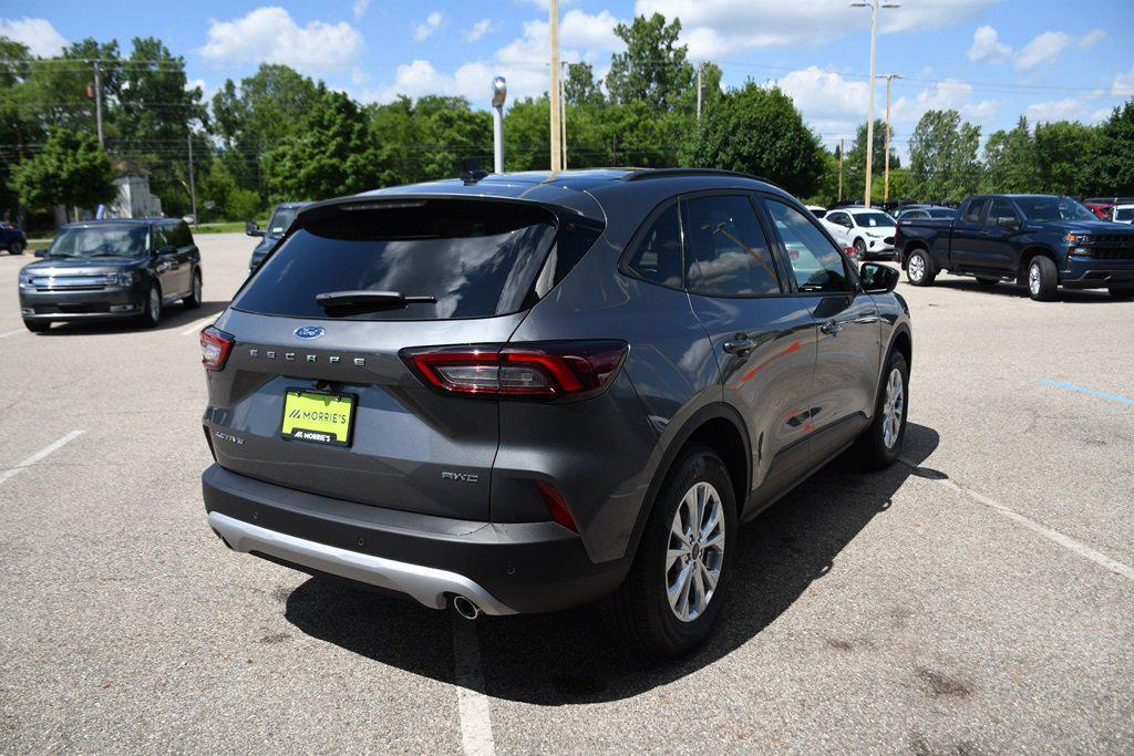new 2025 Ford Escape car, priced at $30,127
