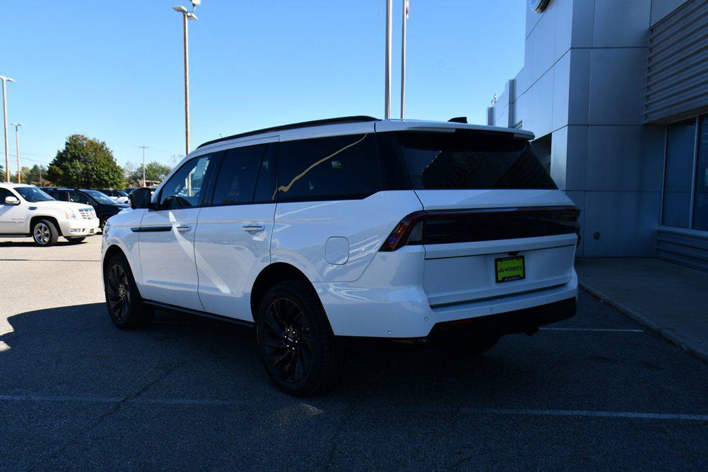 new 2025 Lincoln Navigator car, priced at $97,748