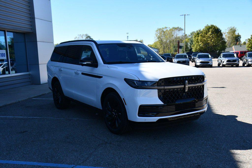 new 2025 Lincoln Navigator car, priced at $97,748