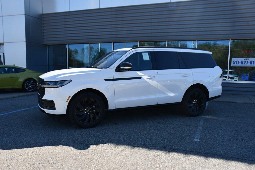 new 2025 Lincoln Navigator car, priced at $97,748