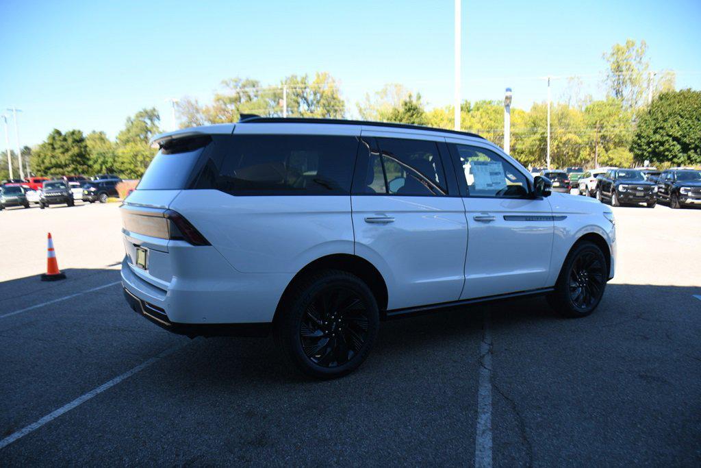 new 2025 Lincoln Navigator car, priced at $97,748