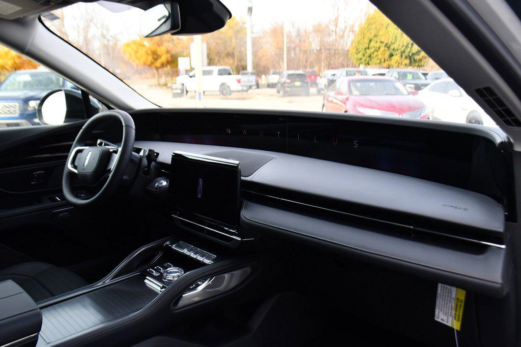 new 2026 Lincoln Nautilus car, priced at $64,333
