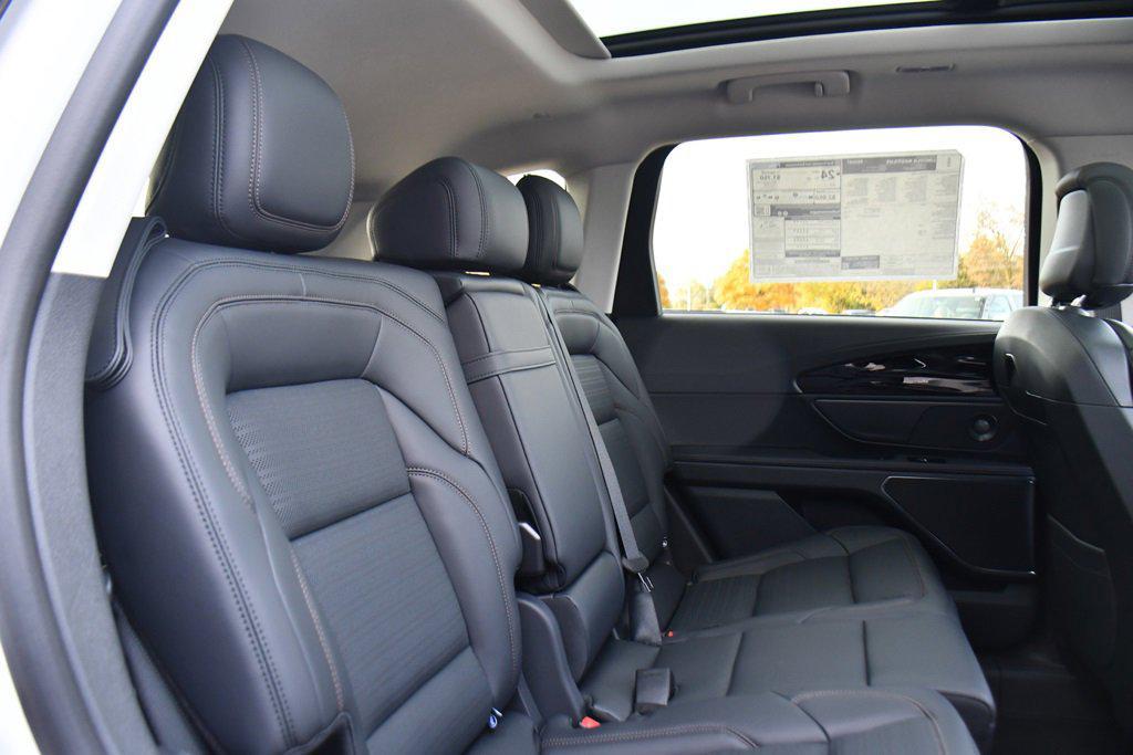 new 2026 Lincoln Nautilus car, priced at $64,333