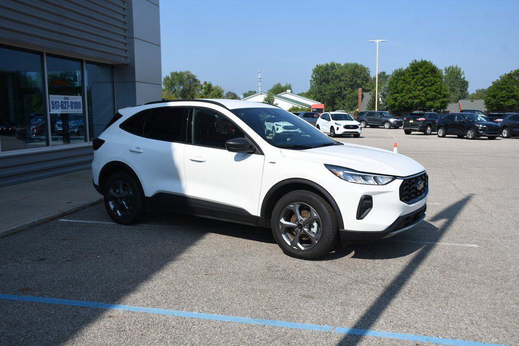 used 2025 Ford Escape car, priced at $30,565