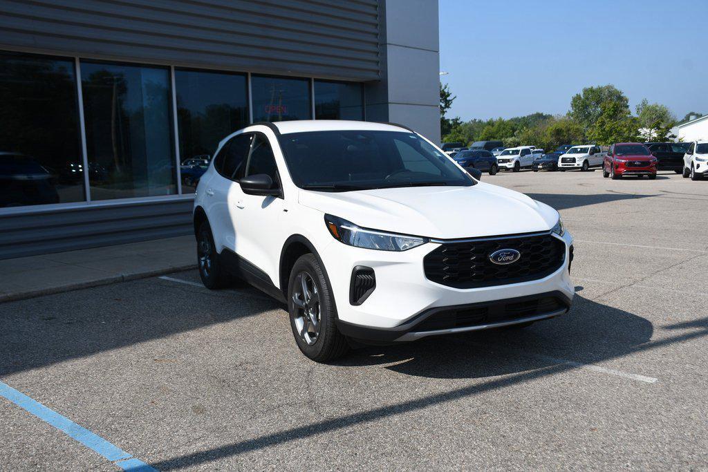 used 2025 Ford Escape car, priced at $30,565