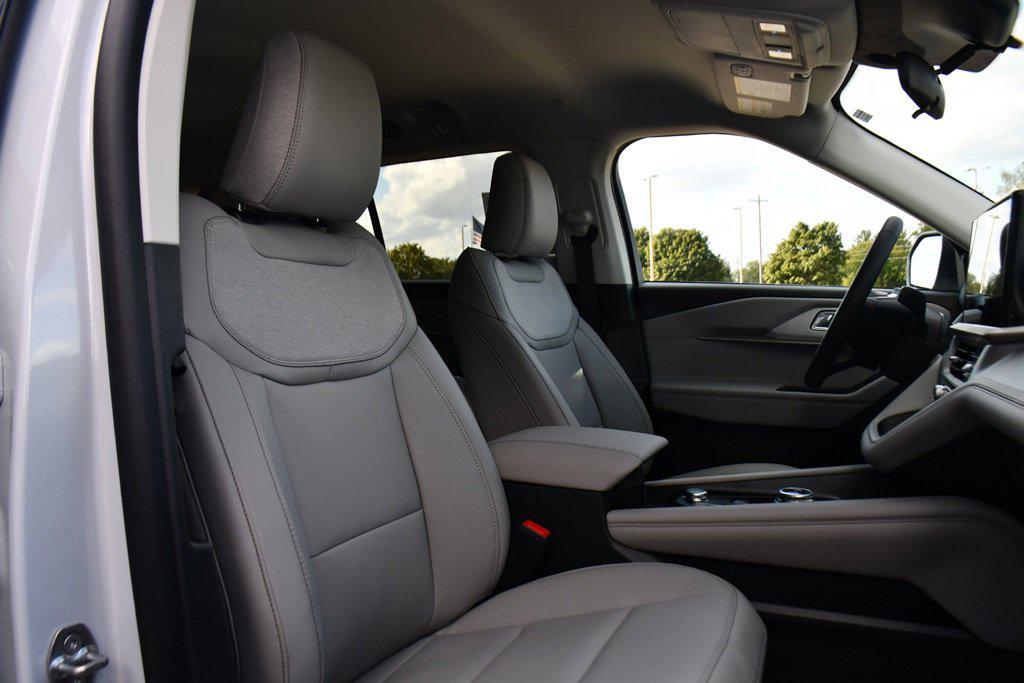new 2025 Ford Explorer car, priced at $44,247