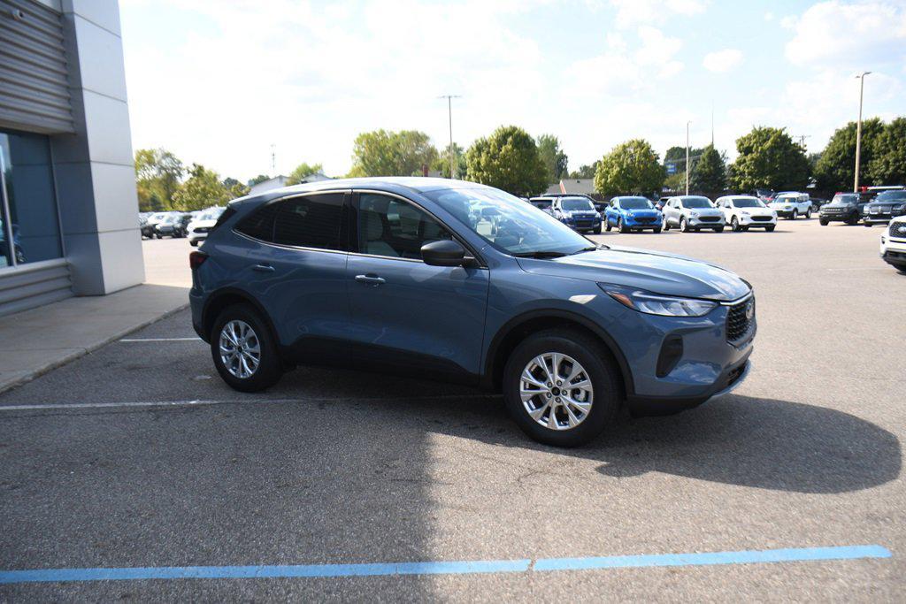 new 2025 Ford Escape car, priced at $27,981